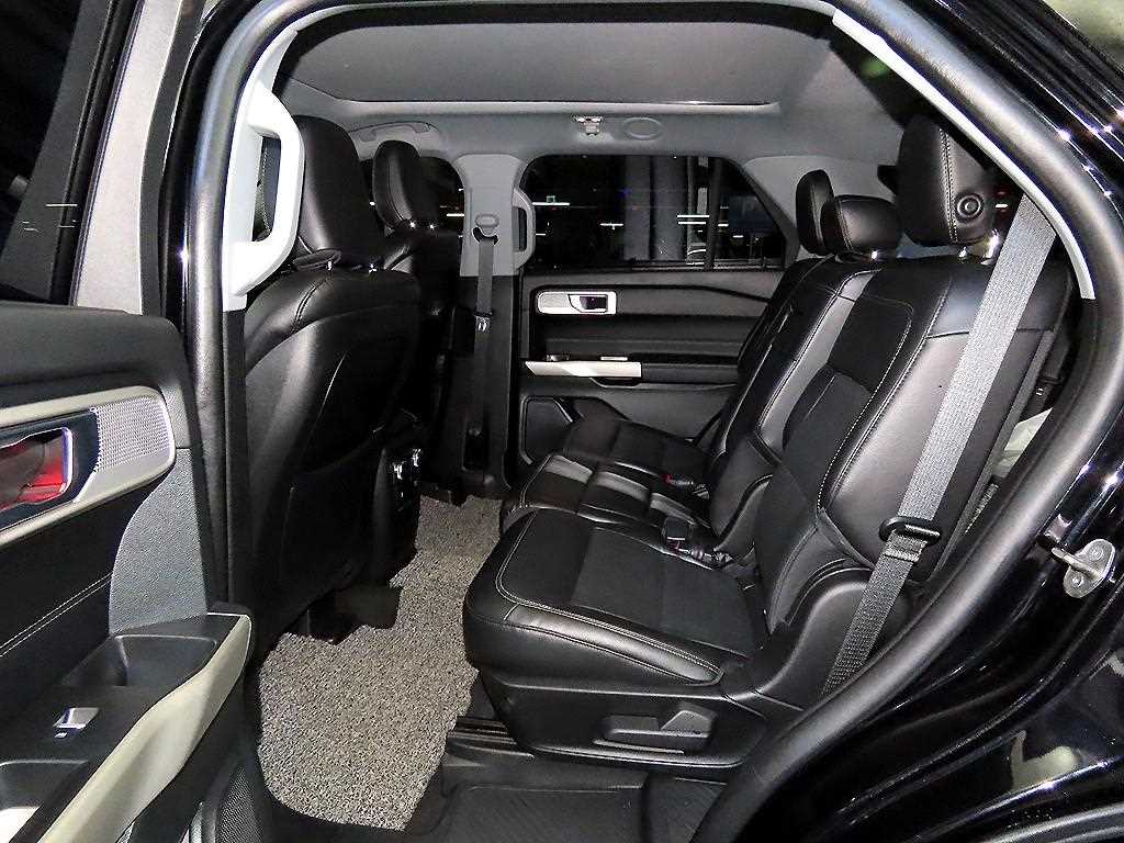 Ford Explorer - Vista 7