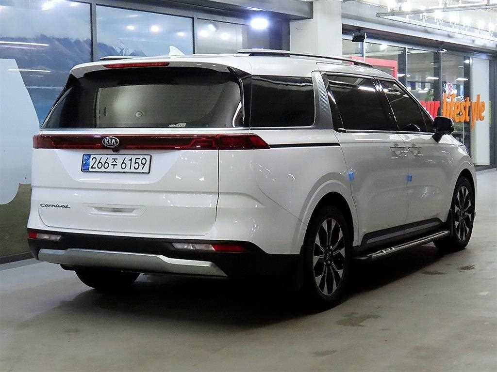 KIA Carnival - Vista 4