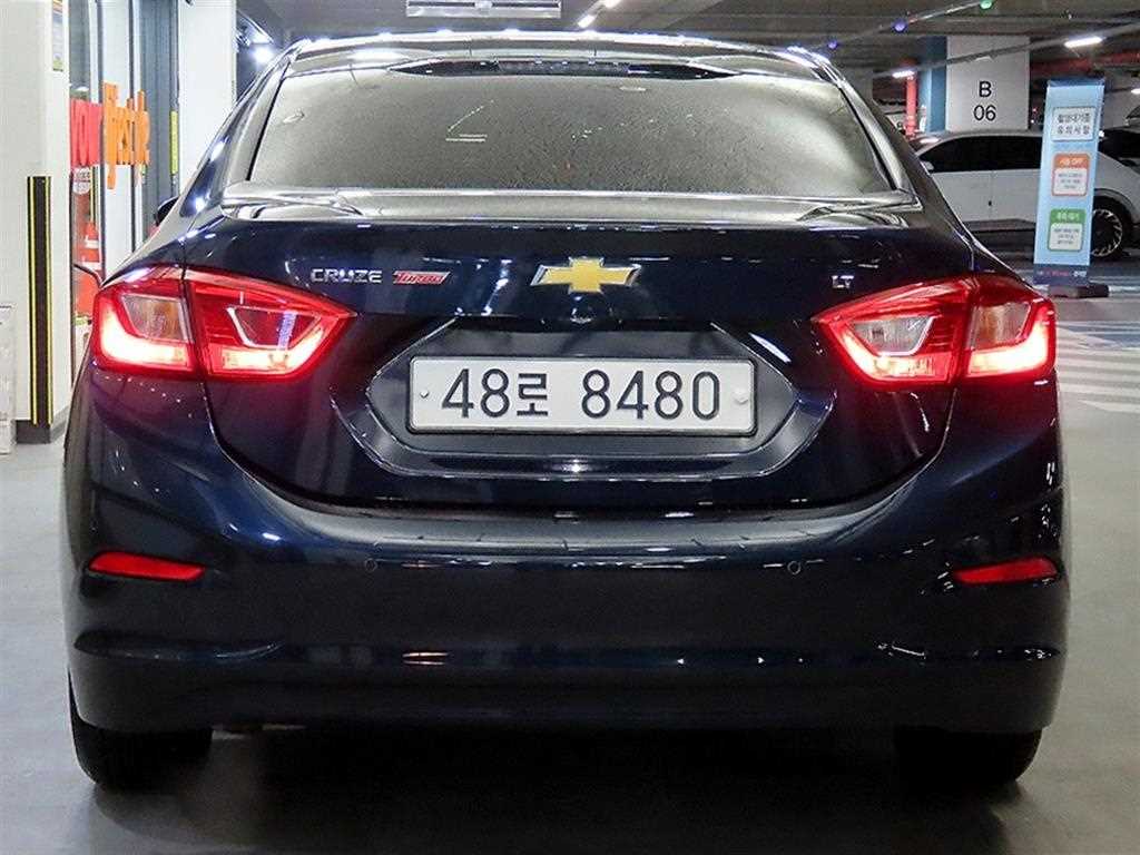 Chevrolet Cruise - Vista 5