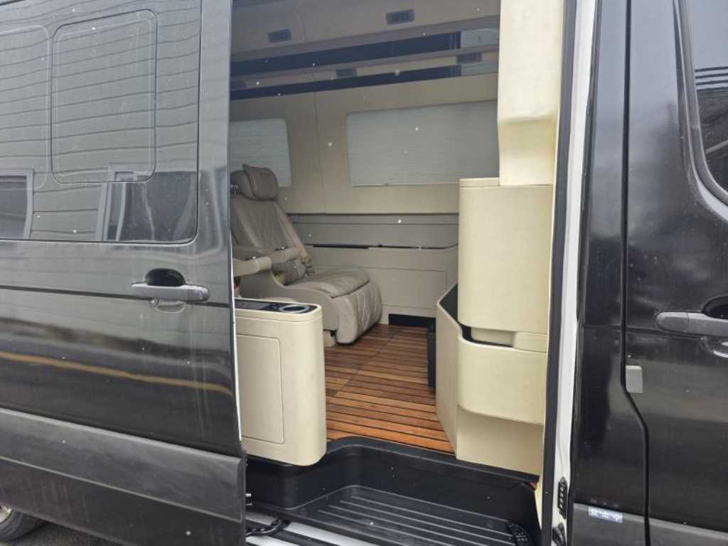 HYUNDAI Solati - Vista 6