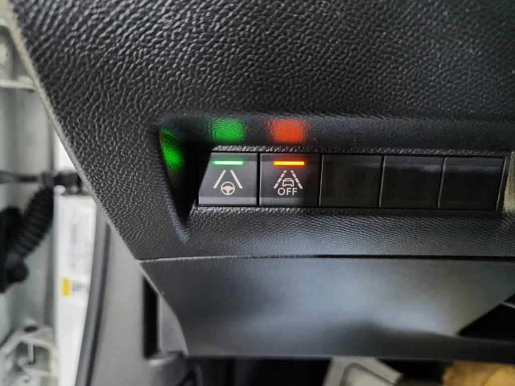 Peugeot 2008 - Vista 12