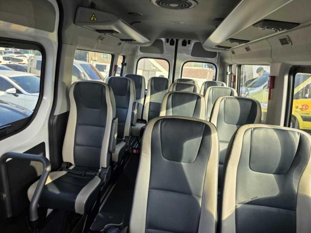 HYUNDAI Solati 2023 Blanco - Importación desde Corea - HF Imports Iquique - Foto 18