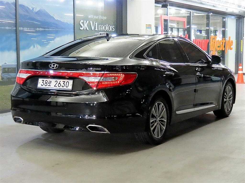 HYUNDAI Grandeur - Vista 4
