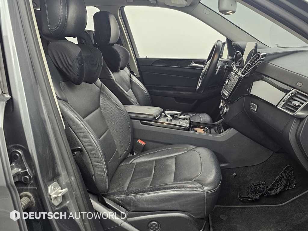 Mercedes Benz GLS Class - Vista 10