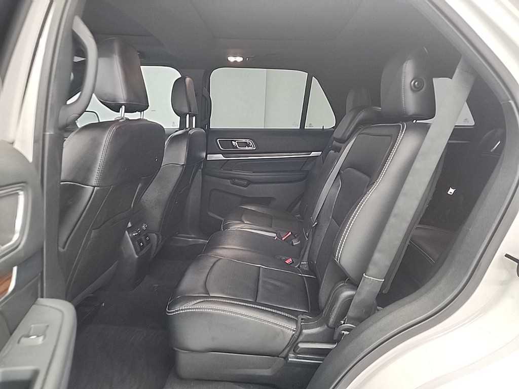 Ford Explorer - Vista 12