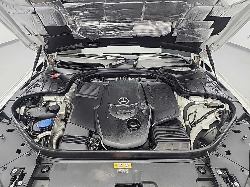 Mercedes Benz S Class - Vista 5