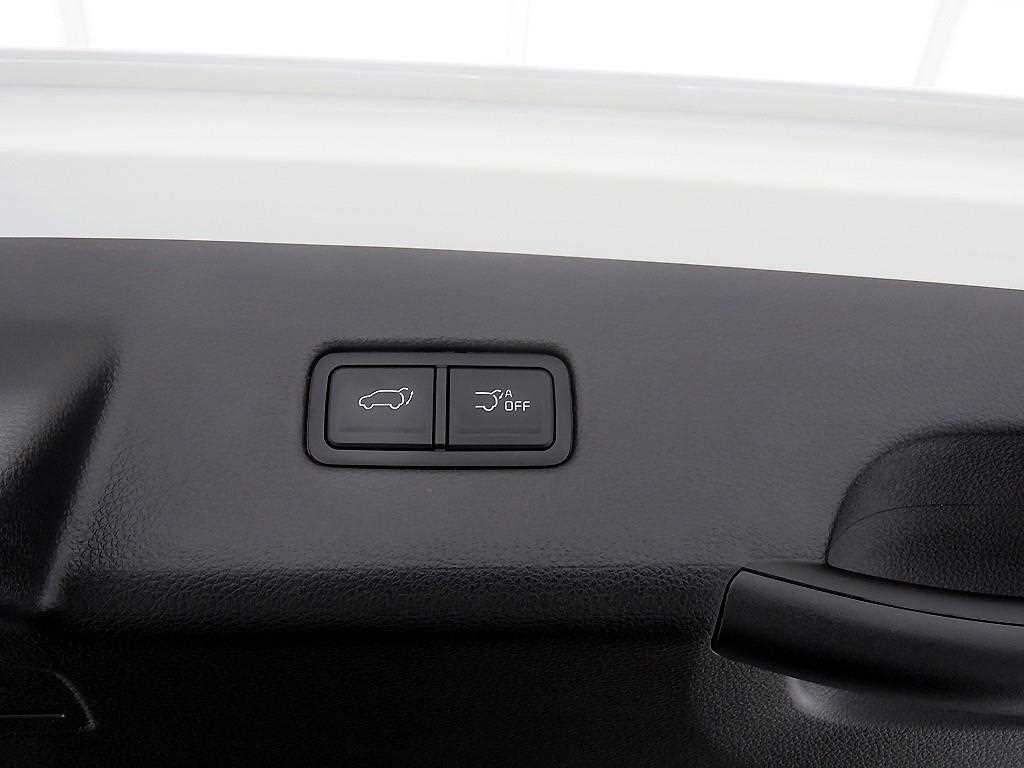 KIA Carnival - Vista 6