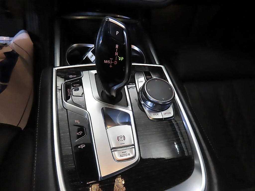 BMW 7 Series - Vista 12