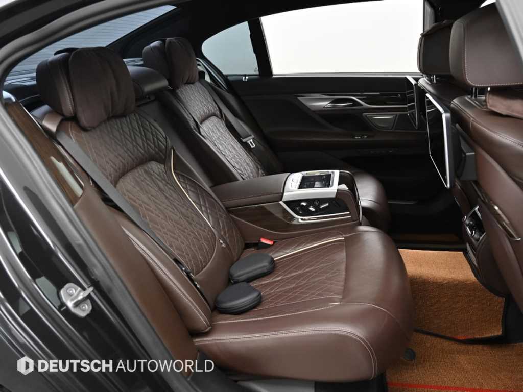 BMW 7 Series - Vista 12