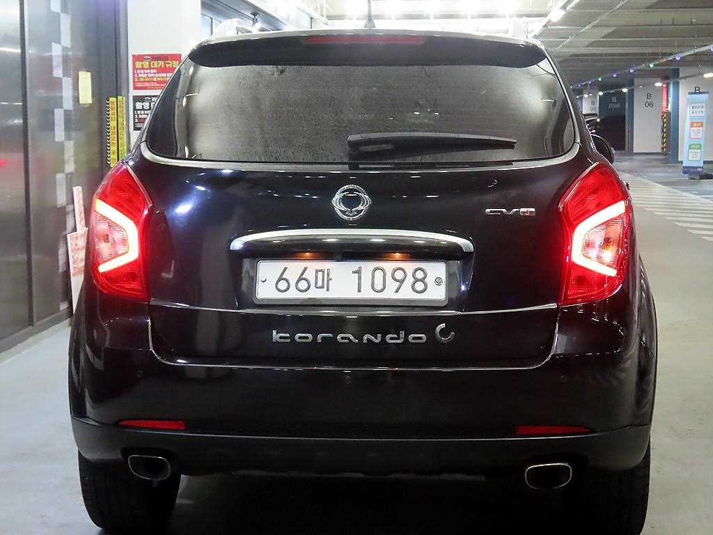 Ssangyong Korando - Vista 5