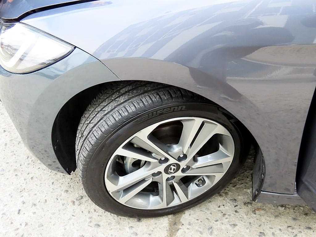 HYUNDAI Avante 2018 Gris - Importación desde Corea - HF Imports Iquique - Foto 18