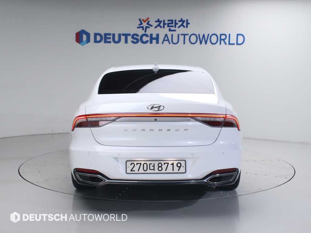 HYUNDAI Grandeur - Vista 4