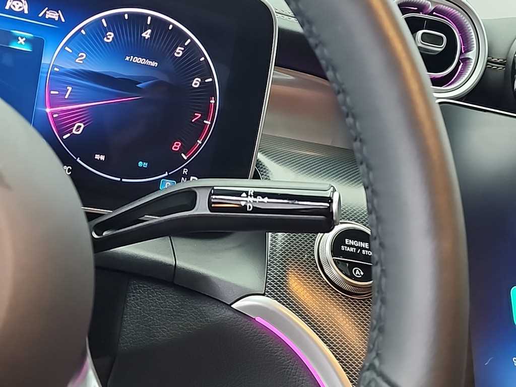 Mercedes Benz GLC Class - Vista 8