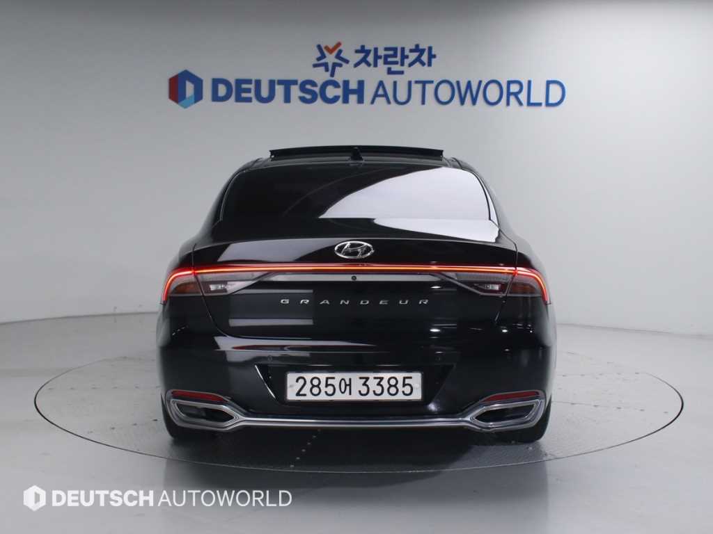 HYUNDAI Grandeur - Vista 4