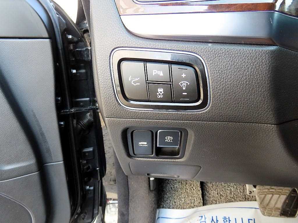 HYUNDAI Equus 2013 Negro - Importación desde Corea - HF Imports Iquique - Foto 13