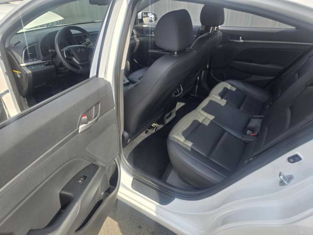 HYUNDAI Avante 2017 Blanco - Importación desde Corea - HF Imports Iquique - Foto 15