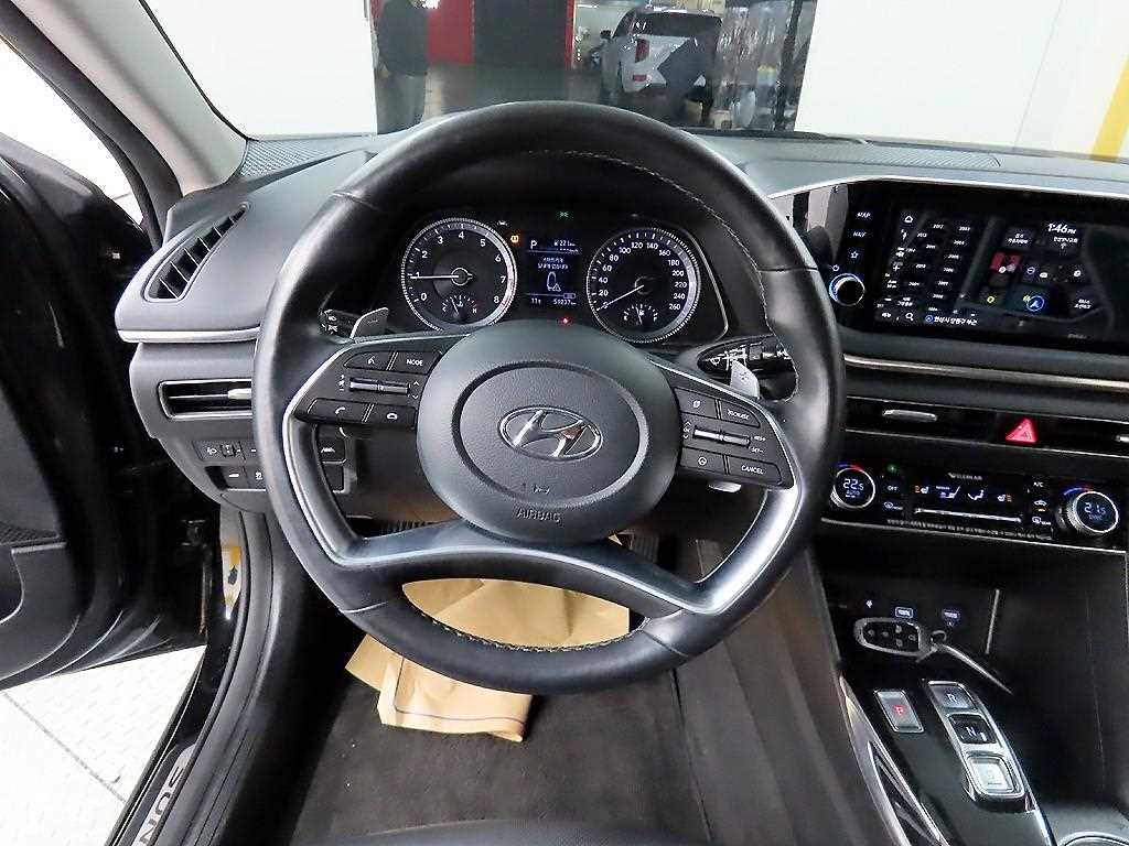 HYUNDAI Sonata - Vista 9