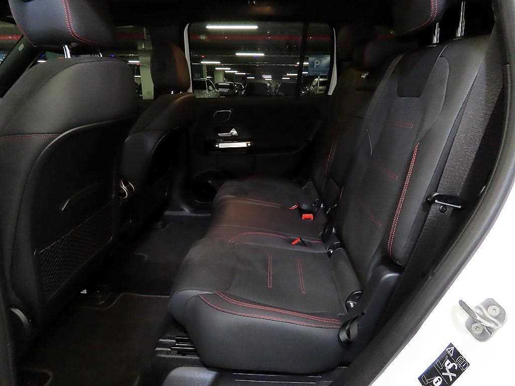 Mercedes Benz EQB - Vista 7