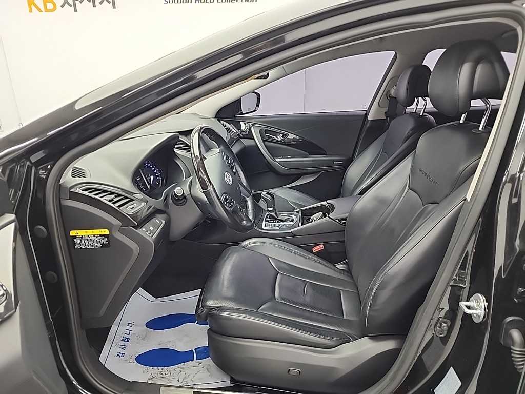 HYUNDAI Grandeur - Vista 11