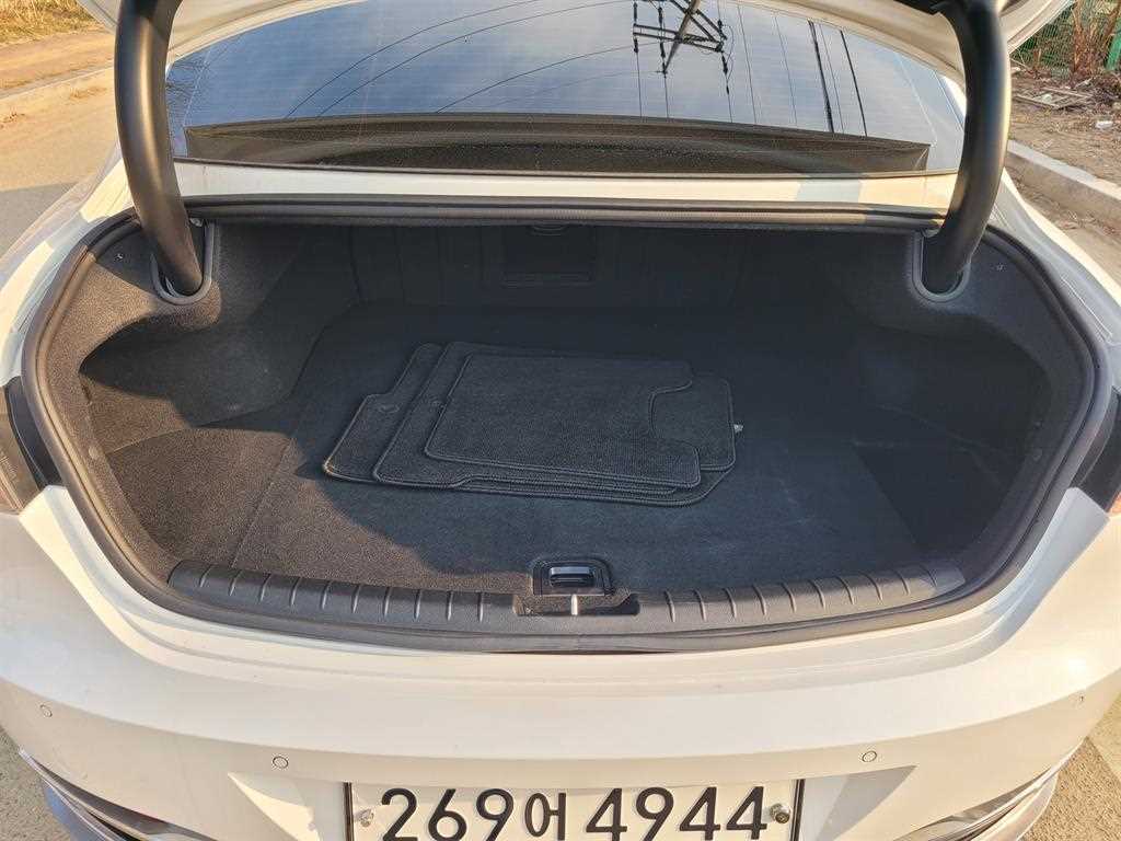 HYUNDAI Grandeur 2022 Blanco - Importación desde Corea - HF Imports Iquique - Foto 18