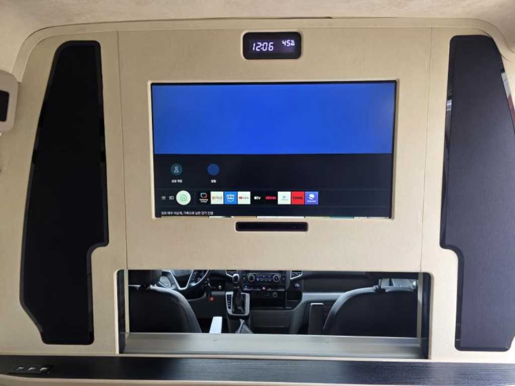 HYUNDAI Solati - Vista 9