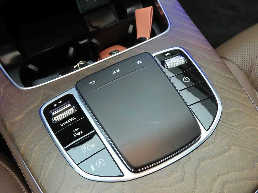 Mercedes Benz E class - Vista 11