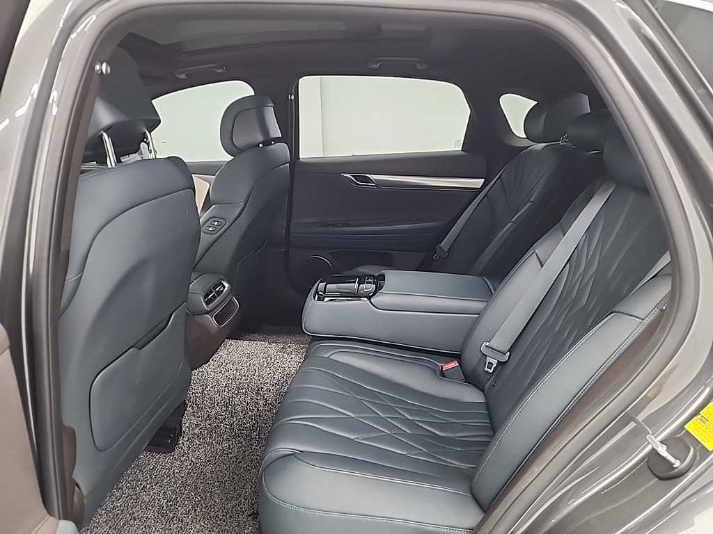 Genesis G80 - Vista 12