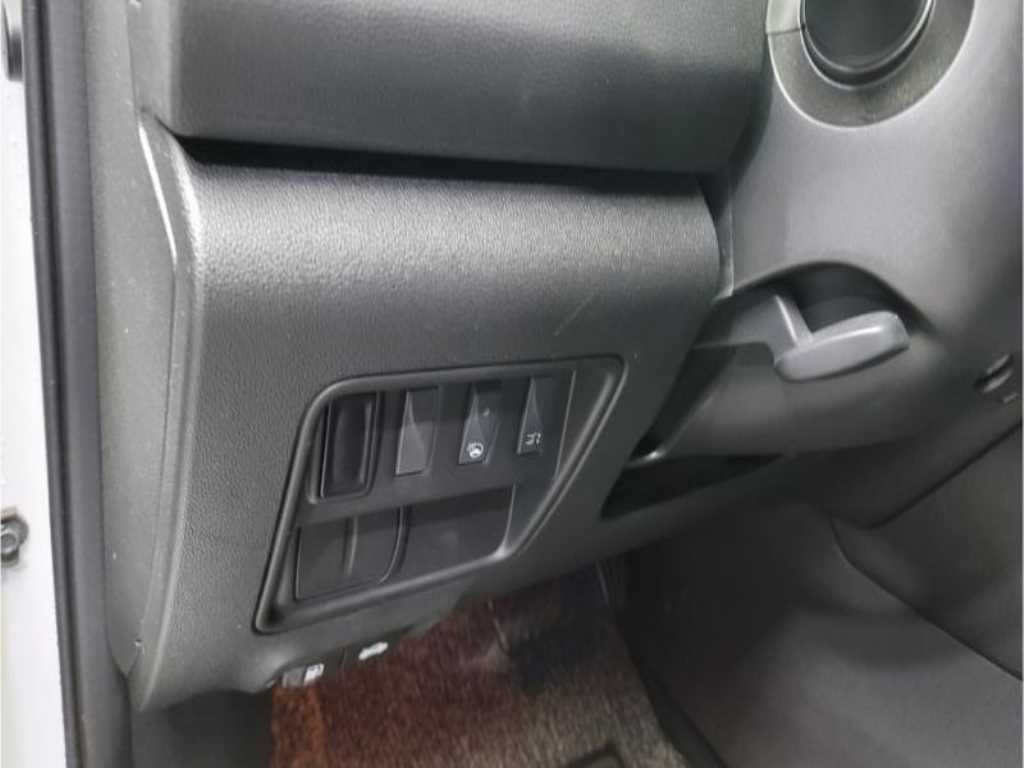 SAMSUNG QM6 - Vista 9