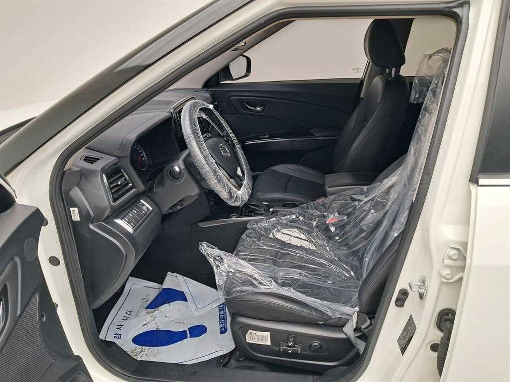 Ssangyong Tivoli - Vista 11