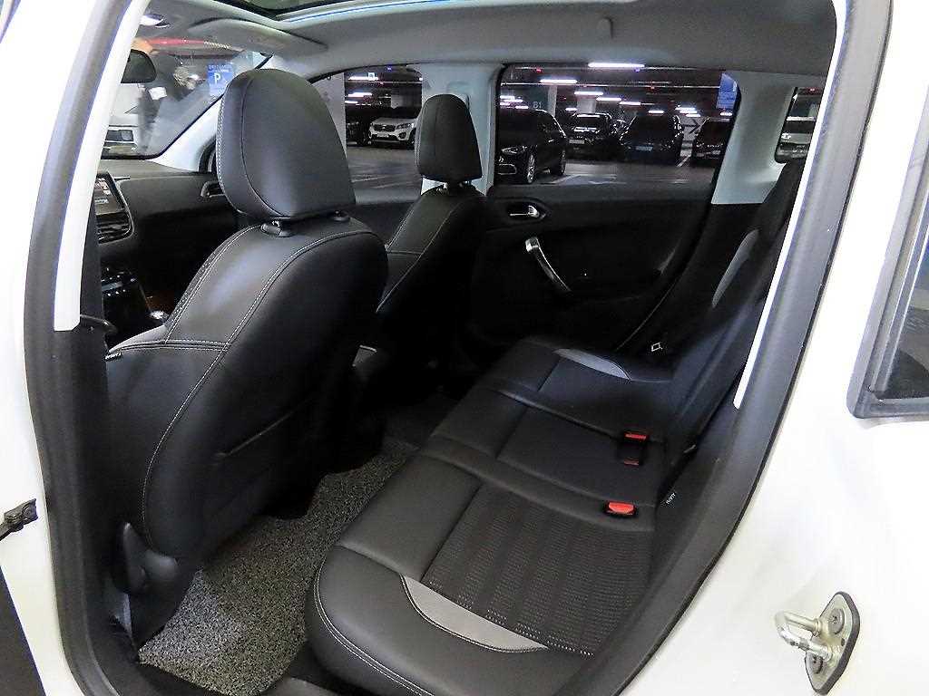 Peugeot 2008 - Vista 7