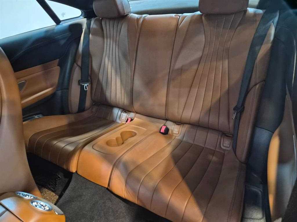 Mercedes Benz E class - Vista 5