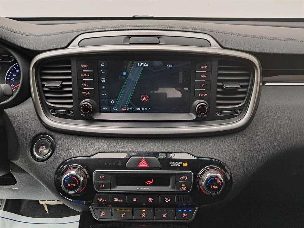 KIA Sorento - Vista 9