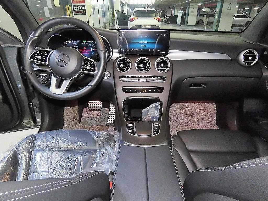 Mercedes Benz GLC Class - Vista 10