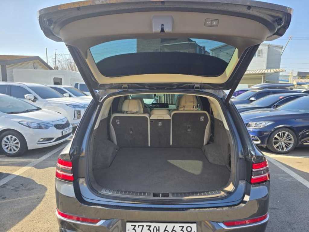 Genesis GV80 - Vista 7