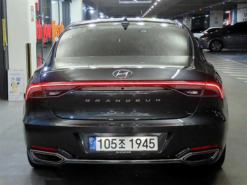 HYUNDAI Grandeur - Vista 5