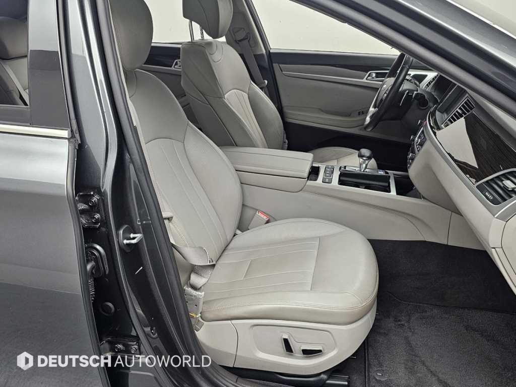 Genesis G80 - Vista 10