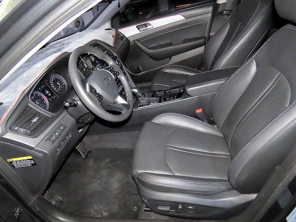 HYUNDAI Sonata - Vista 6