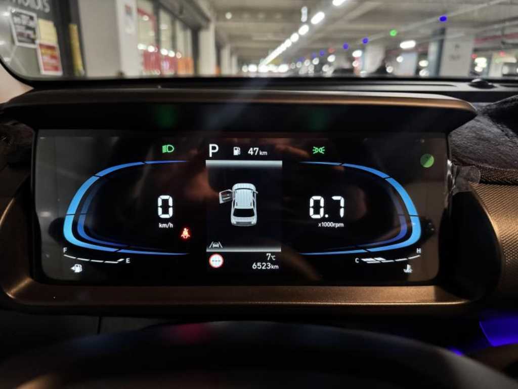 HYUNDAI Casper - Vista 6