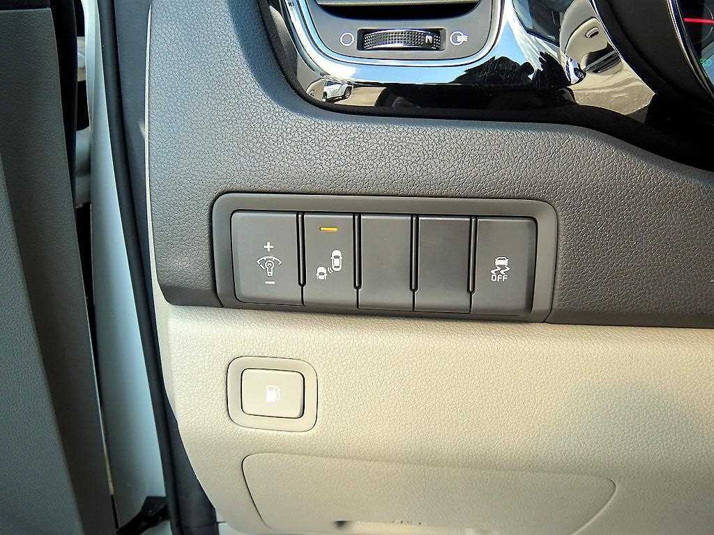 KIA Carnival 2018 Blanco - Importación desde Corea - HF Imports Iquique - Foto 13