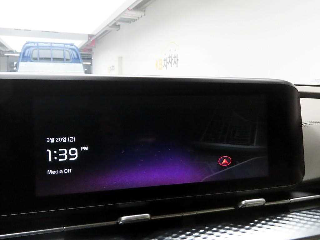 KIA Carnival - Vista 8