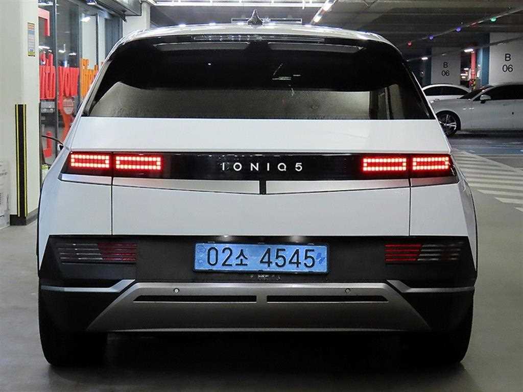 HYUNDAI Ioniq 5 - Vista 5