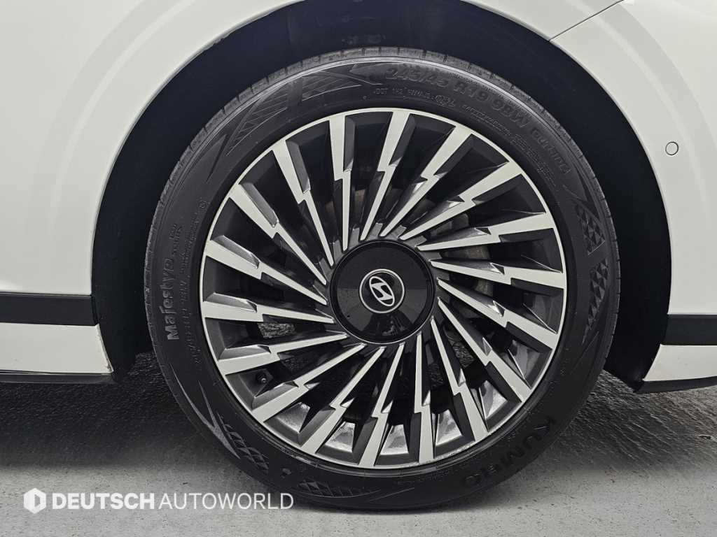 HYUNDAI Grandeur - Vista 5