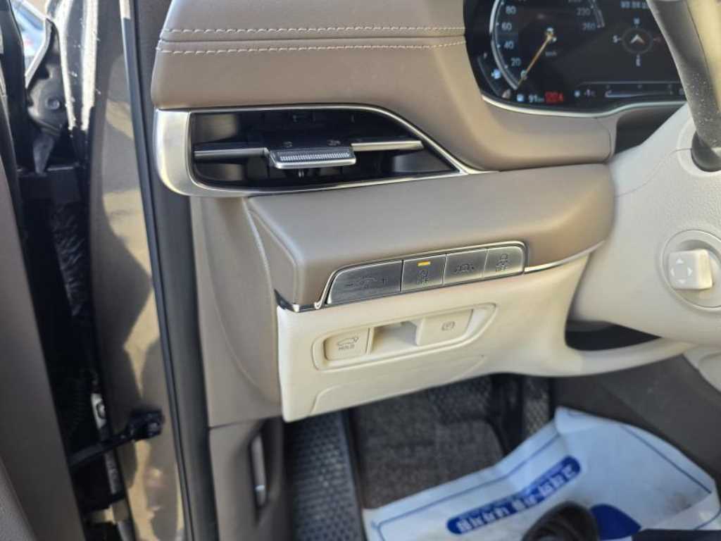 Genesis GV80 - Vista 11