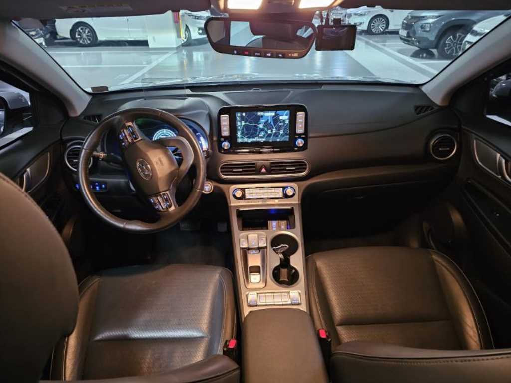 HYUNDAI Kona - Vista 9