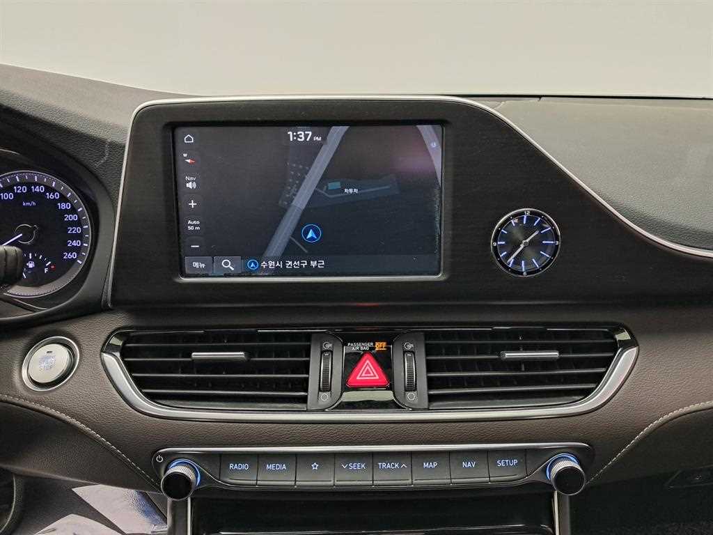 HYUNDAI Grandeur - Vista 9