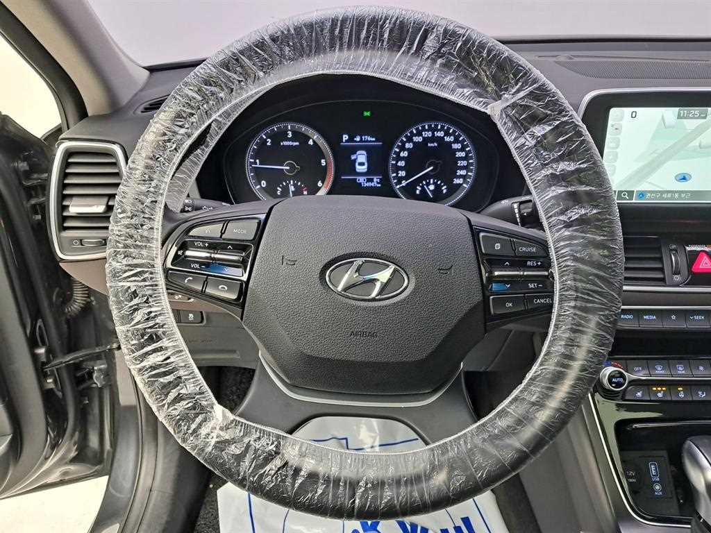 HYUNDAI Grandeur - Vista 7