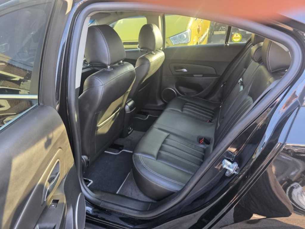 Chevrolet Cruise - Vista 6