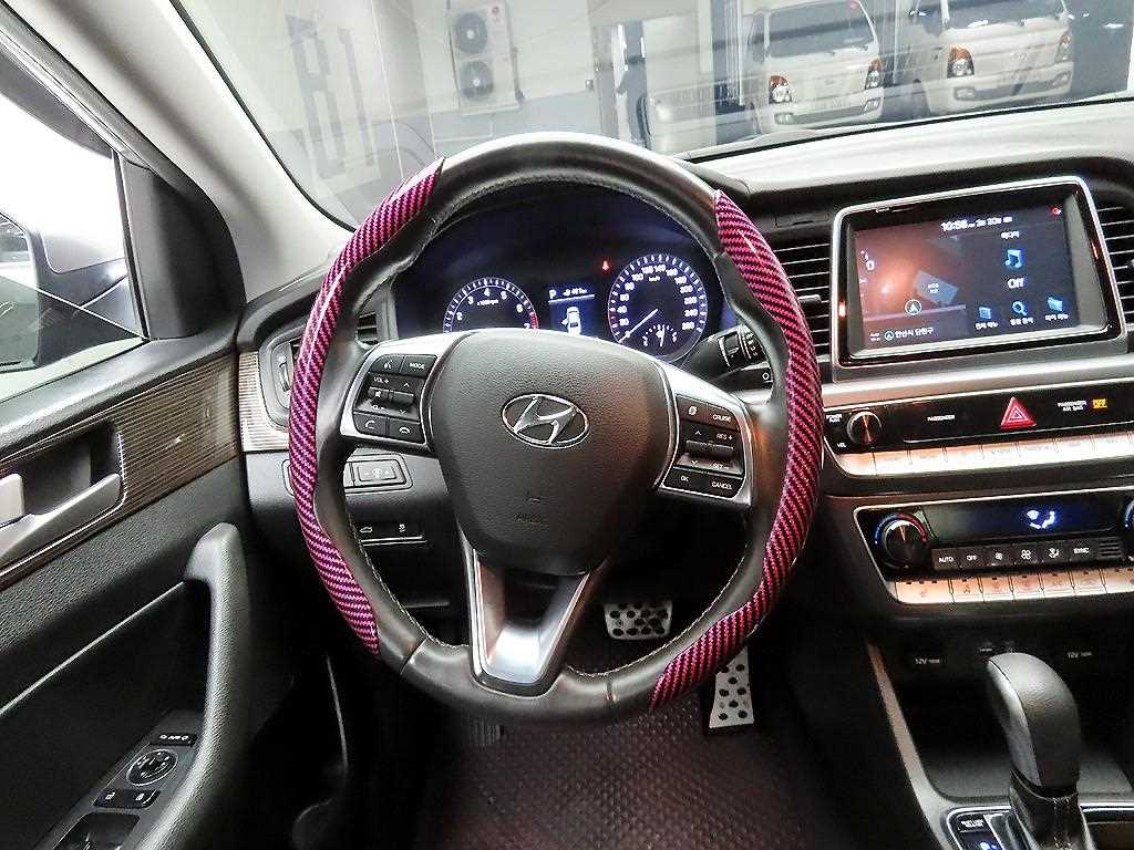 HYUNDAI Sonata - Vista 7