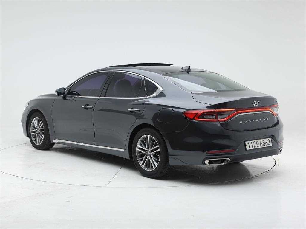 HYUNDAI Grandeur - Vista 4