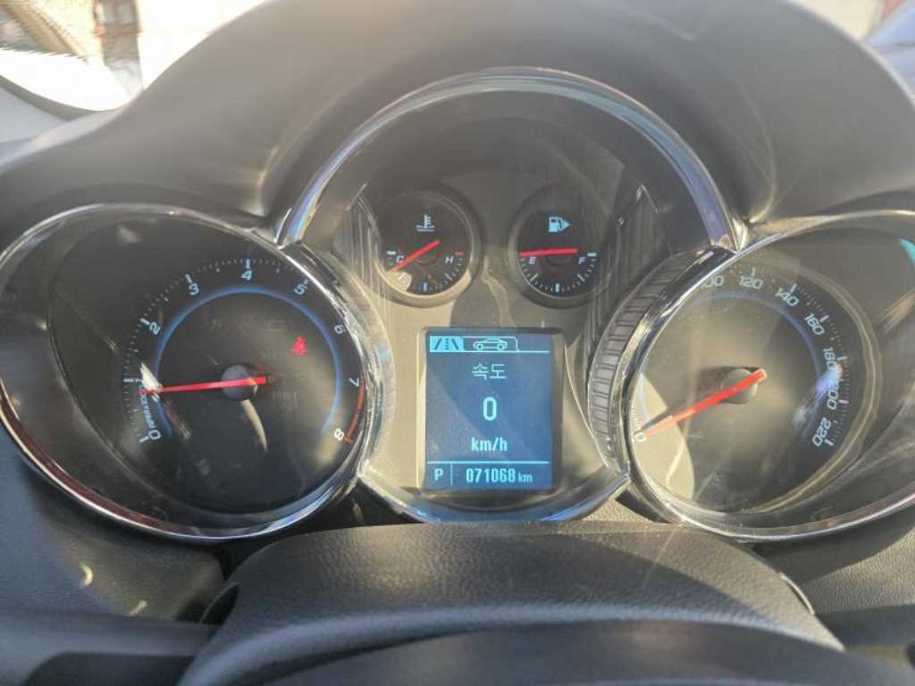 Chevrolet Cruise - Vista 12